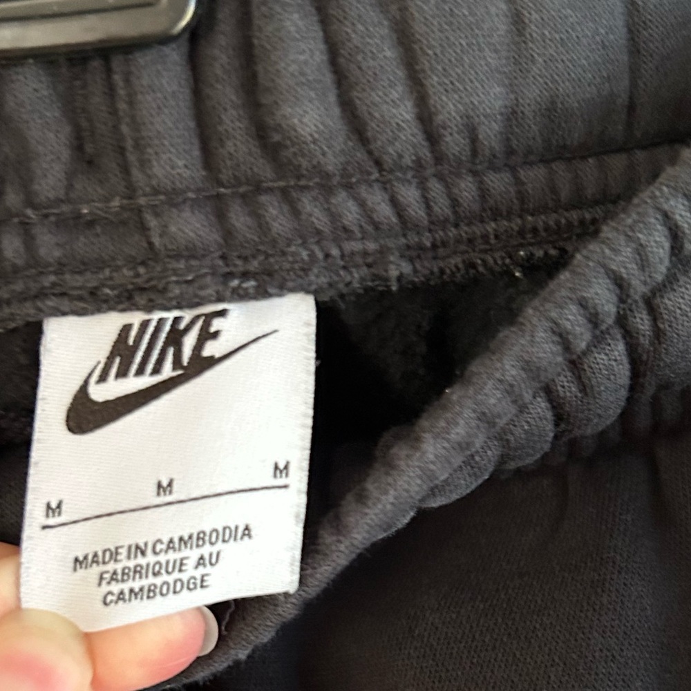 Nike Black Joggers w White Logo, size Medium, back & side pockets - Picture 5 of 5
